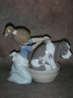 Статуэтка. Фарфор. Купание щенка. Lladro. Испания