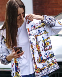 Куртка "Лабиринт", по мотивам средневековых буквиц и фантастических существ со страниц Псалтыри Латтрелла