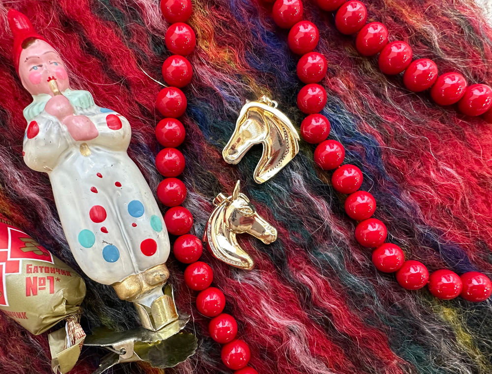 Подвеска "Лошадь" со стразами, 29мм