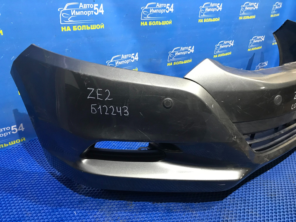 Бампер передний Honda INSIGHT 2009-2011