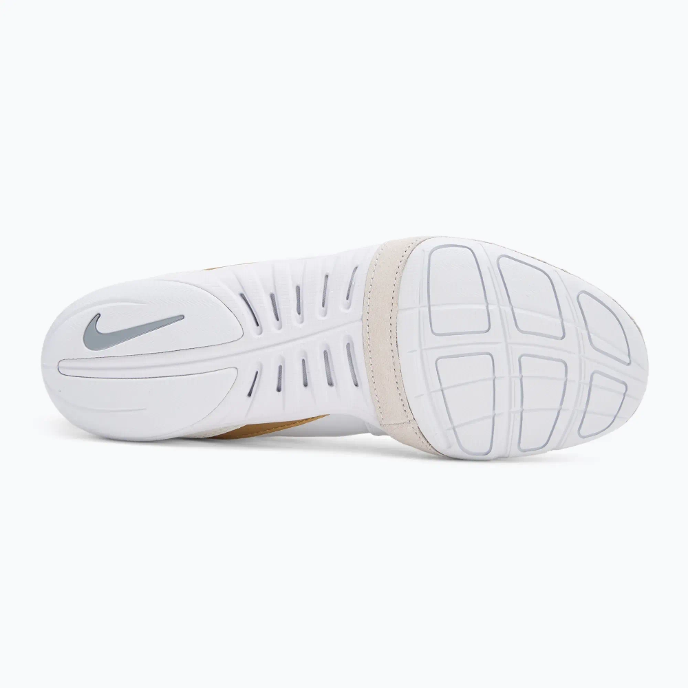 Боксёрки Nike Freek white/metallic gold/cool grey