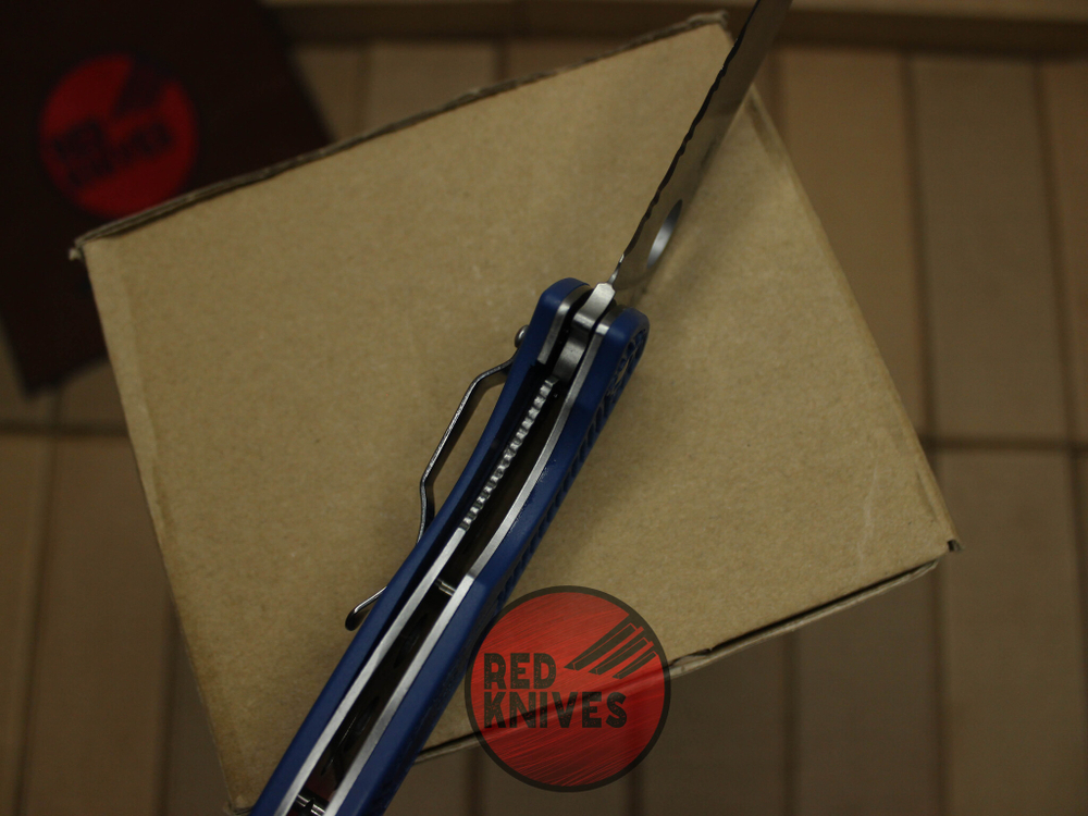 Нож Spyderco Resilience LTW P/S - рук. океанский синий, клинок полусеррейтор