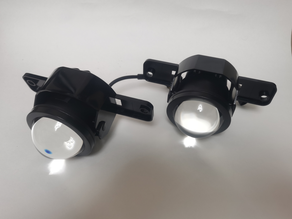 c228-4 3" белый / Птф линзы, один режим ( Scania )