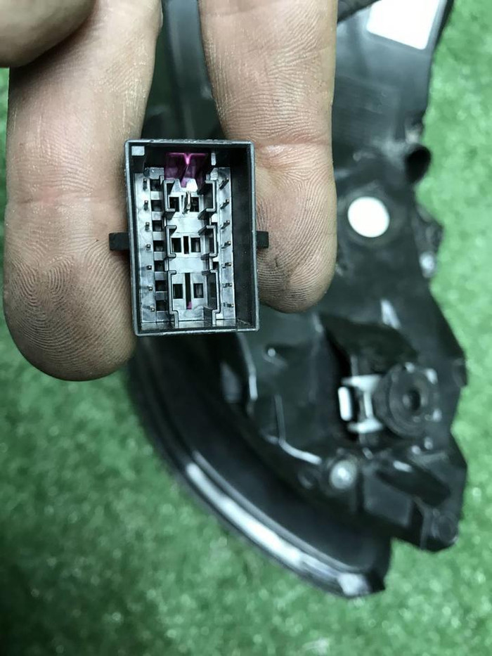 Фонарь левый внешний Porsche Macan 95b (2018-н.в.)