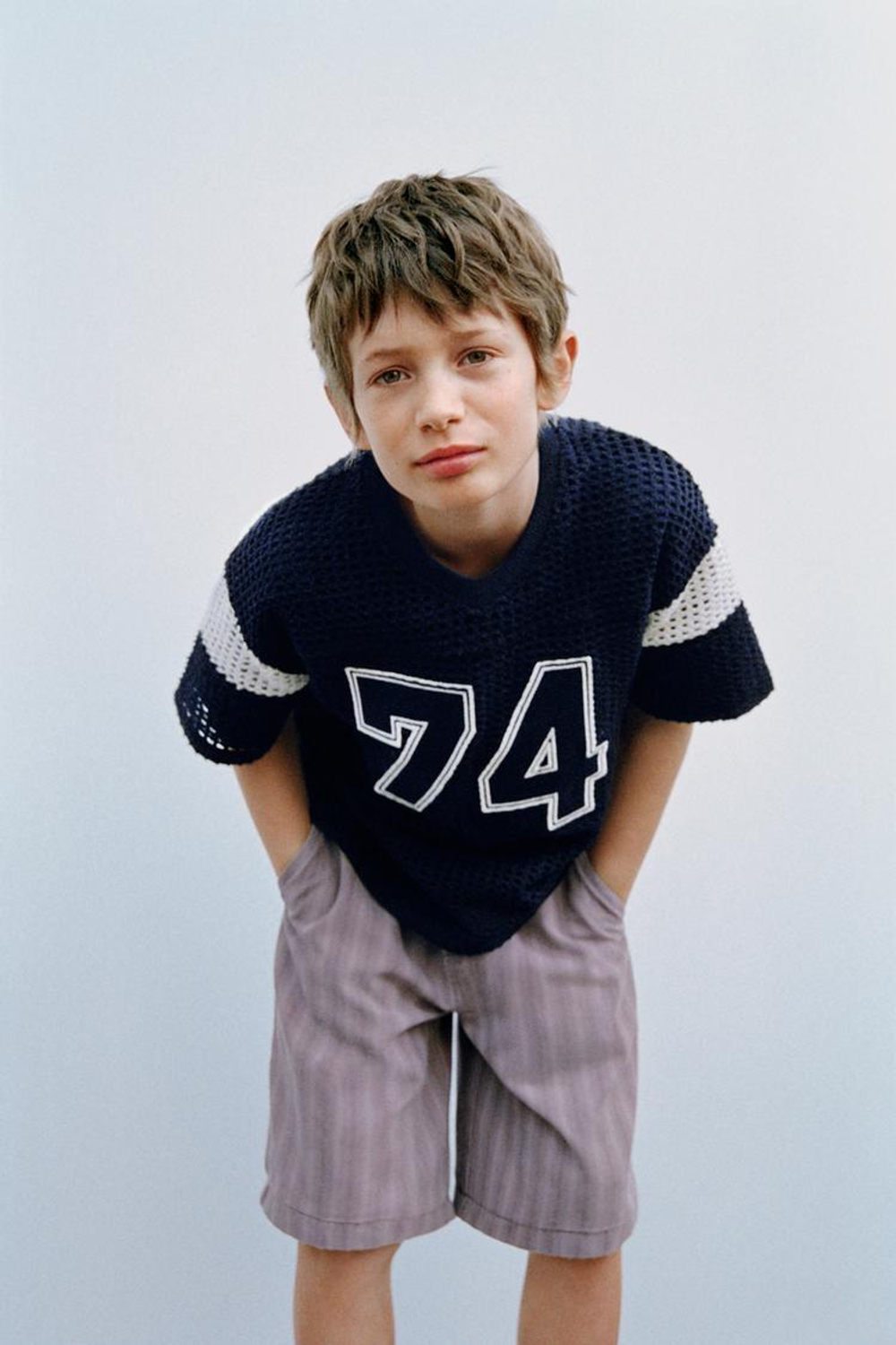 ZARA ТРИКОТАЖНАЯ ФУТБОЛКА С ВЫШИВКОЙ «НОМЕР», МОРСКОЙ СИНИЙ