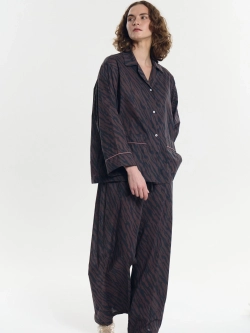 Костюм с брюками CLASSY EXOTIC