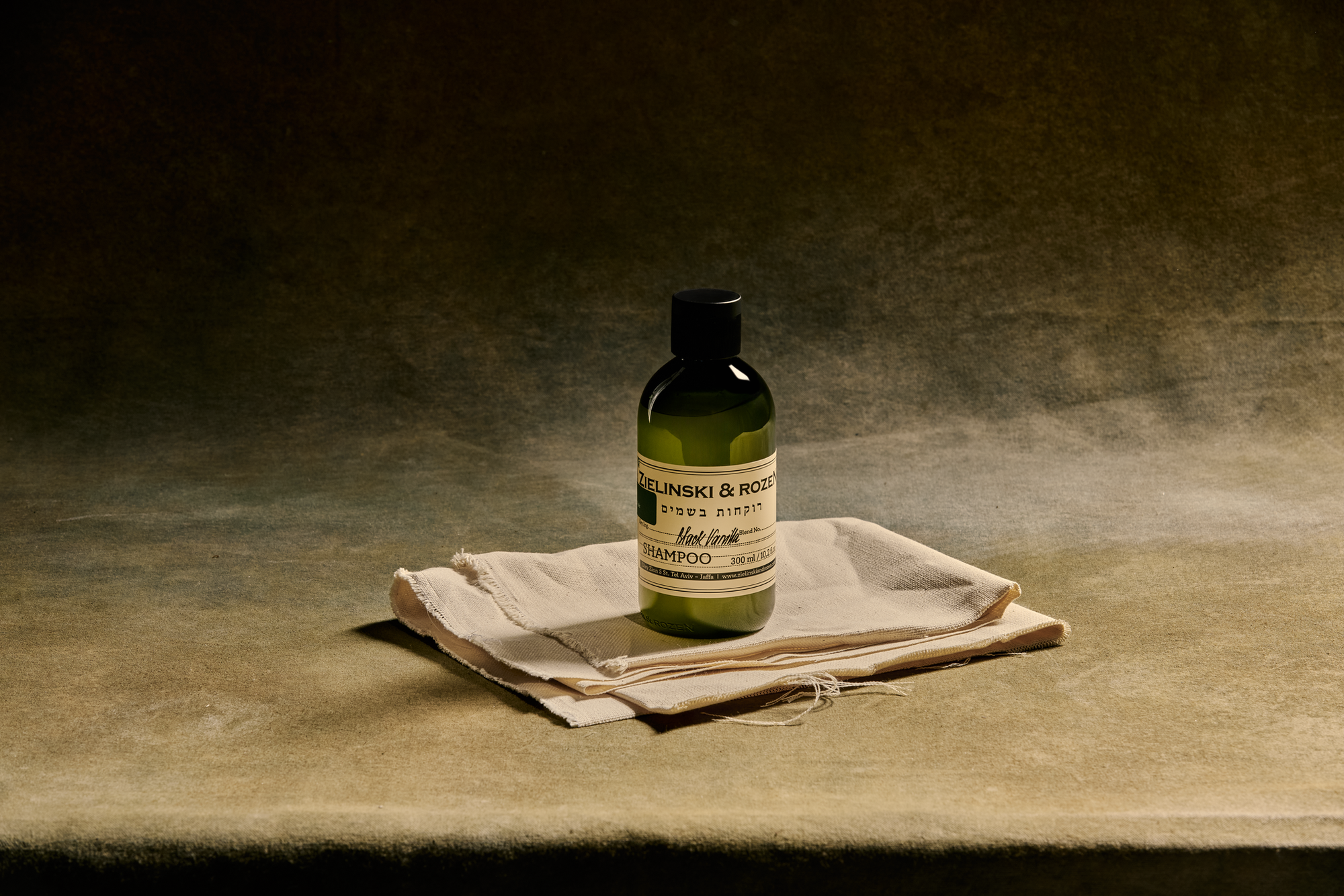 Шампунь восстанавливающий Черная ваниль