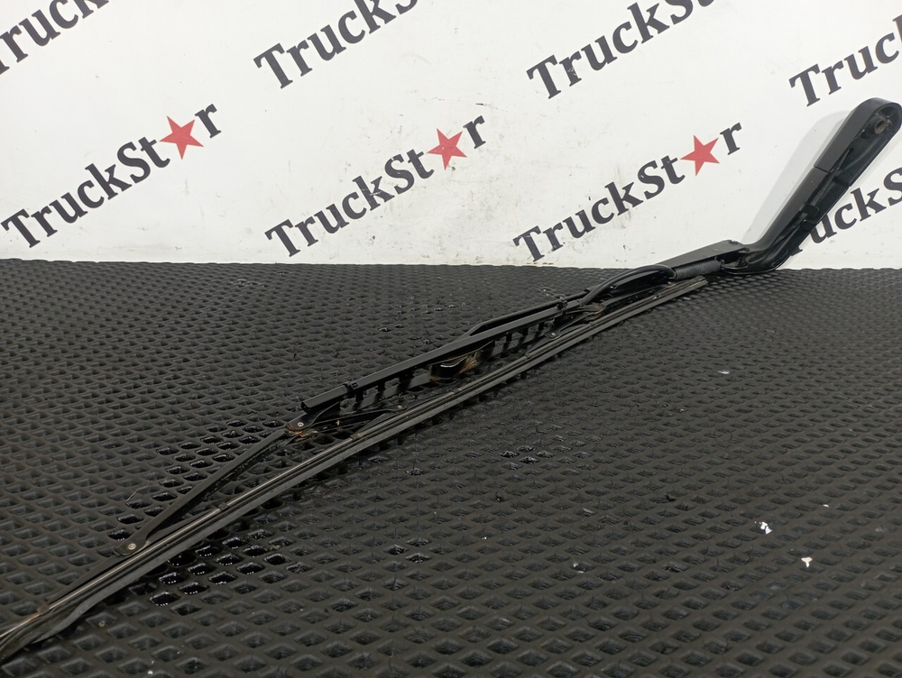 Поводок стеклоочистителя