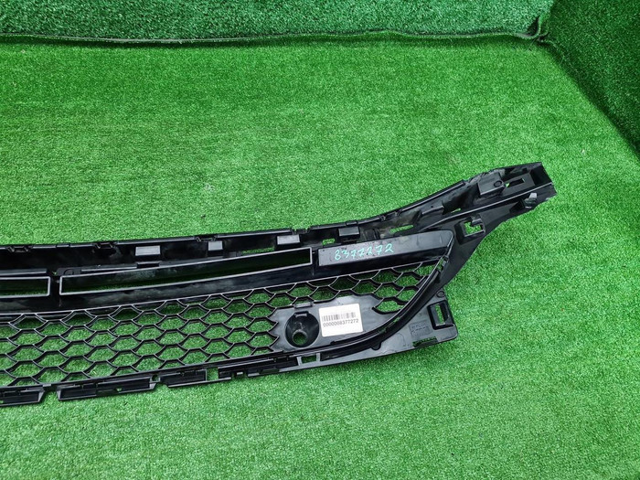 Решетка перед. бампера Mercedes S W223 20-нв AMG