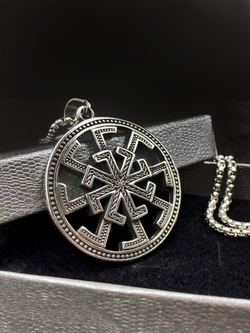 Славянский оберег Световит магический амулет на цепочке