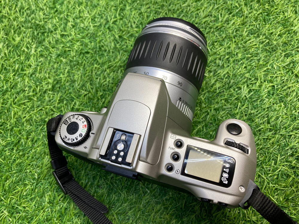 Canon EOS 300 kit EF 28-90mm 4-5.6 II