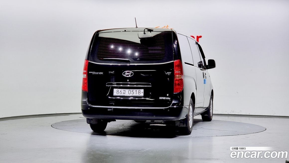 Hyundai The New Grand Starex Van 5-и местный (09.2020)