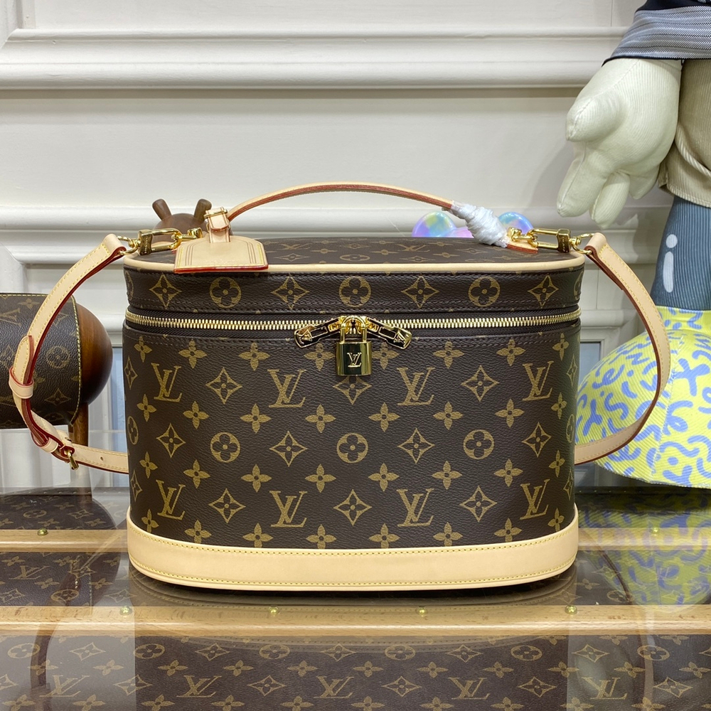 Louis Vuitton Nice Vanity Cosmetic Bag