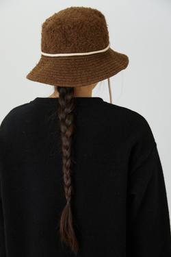 Панама из коричневой шерсти с ворсом