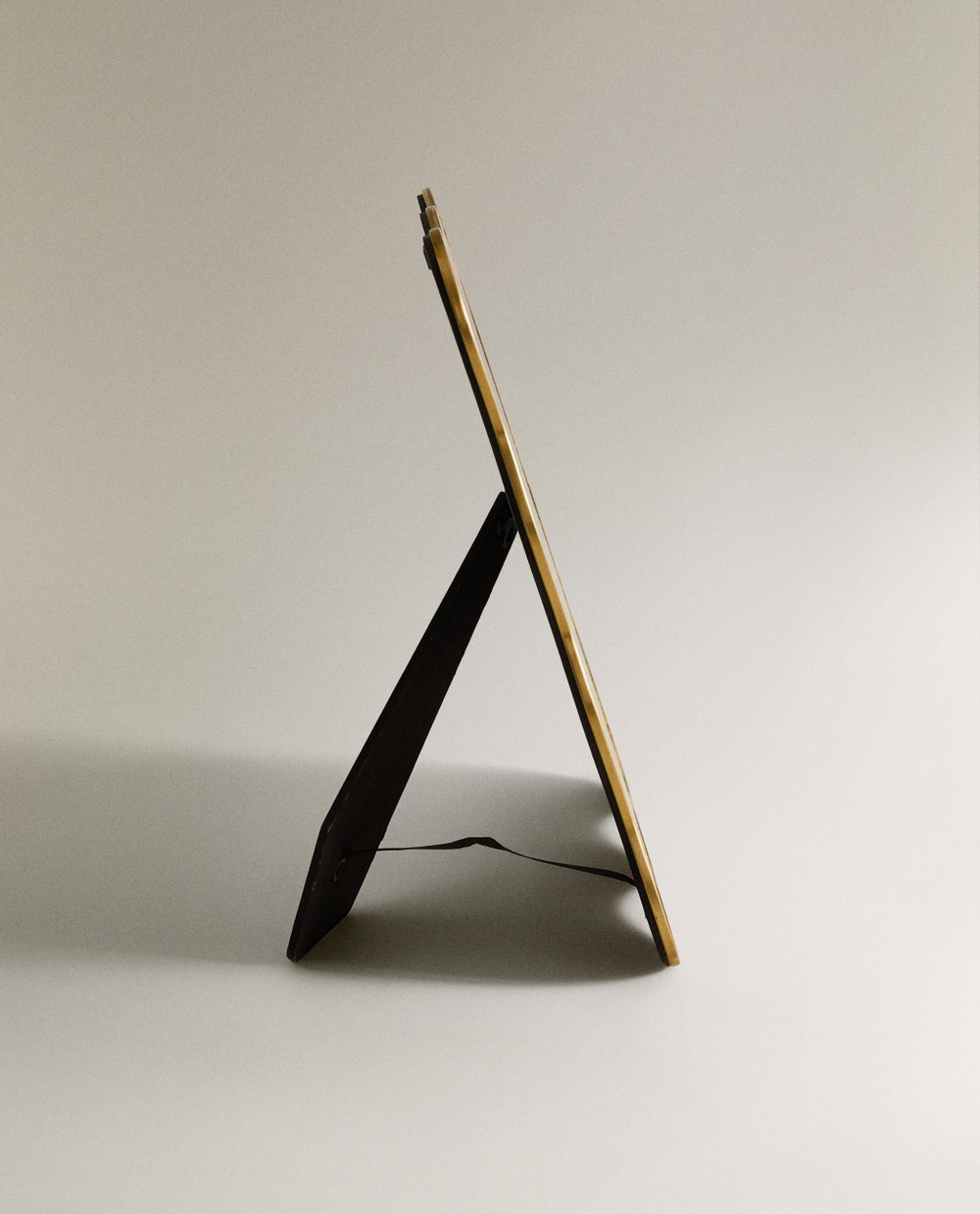 Zara Home Фоторамка из стекла, цвет золотой, 22.5 см