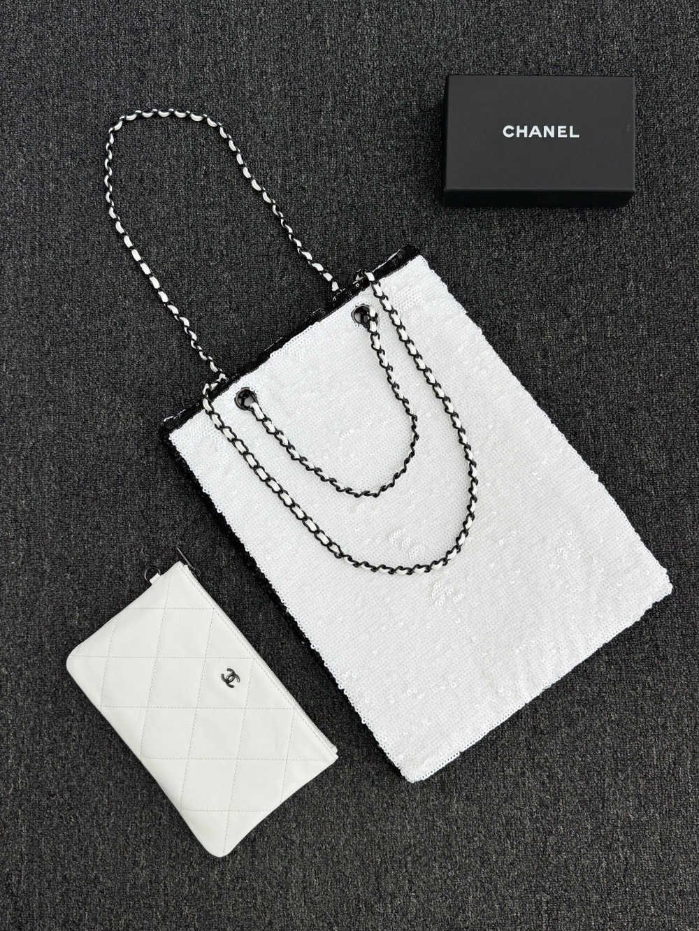 Chanel Shopping Bag 39 cm