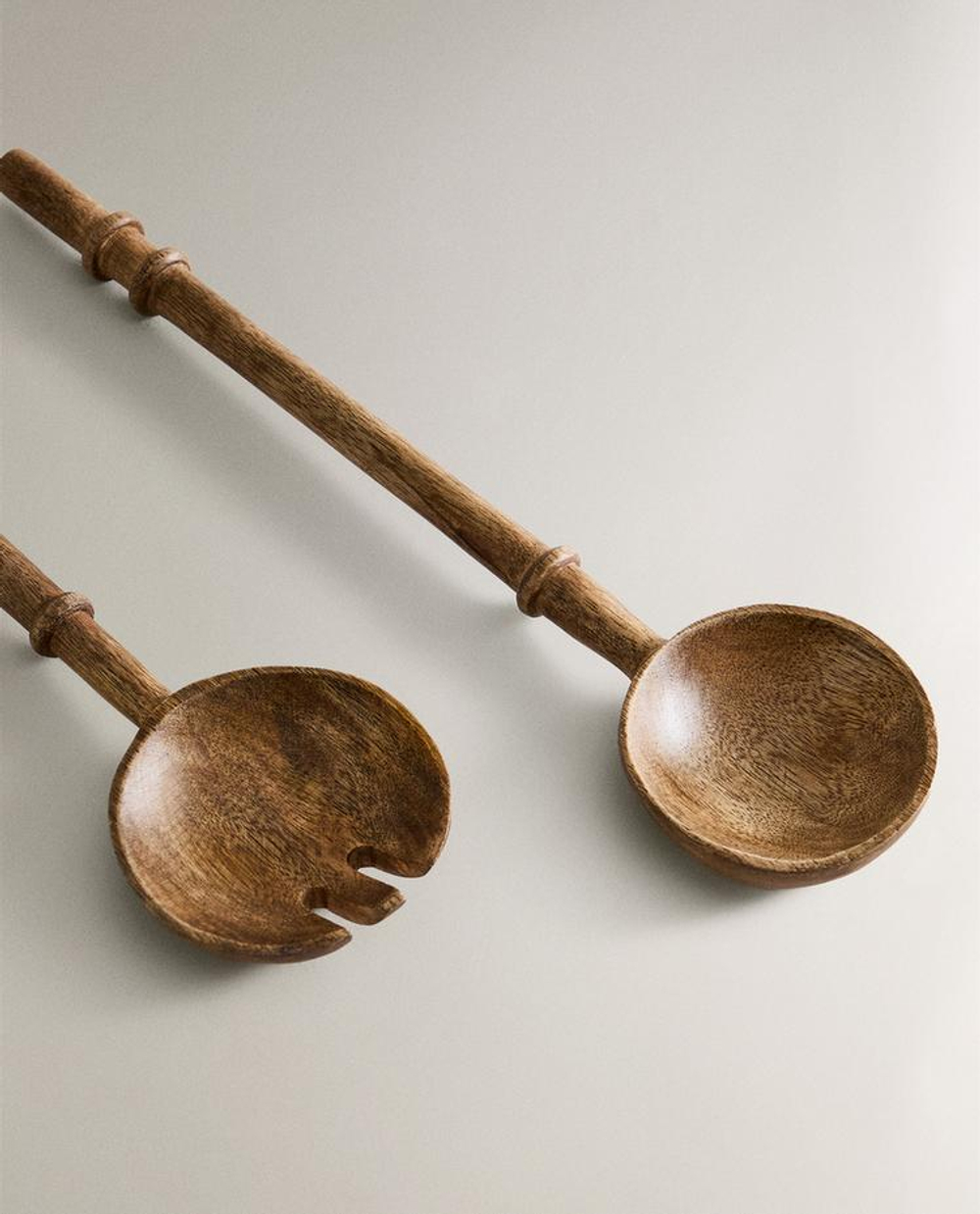 ZARA HOME СТОЛОВЫЕ ПРИБОРЫ ДЛЯ САЛАТА ИЗ ДЕРЕВА (2 ШТ.), СВЕТЛО-БЕЖЕВЫЙ