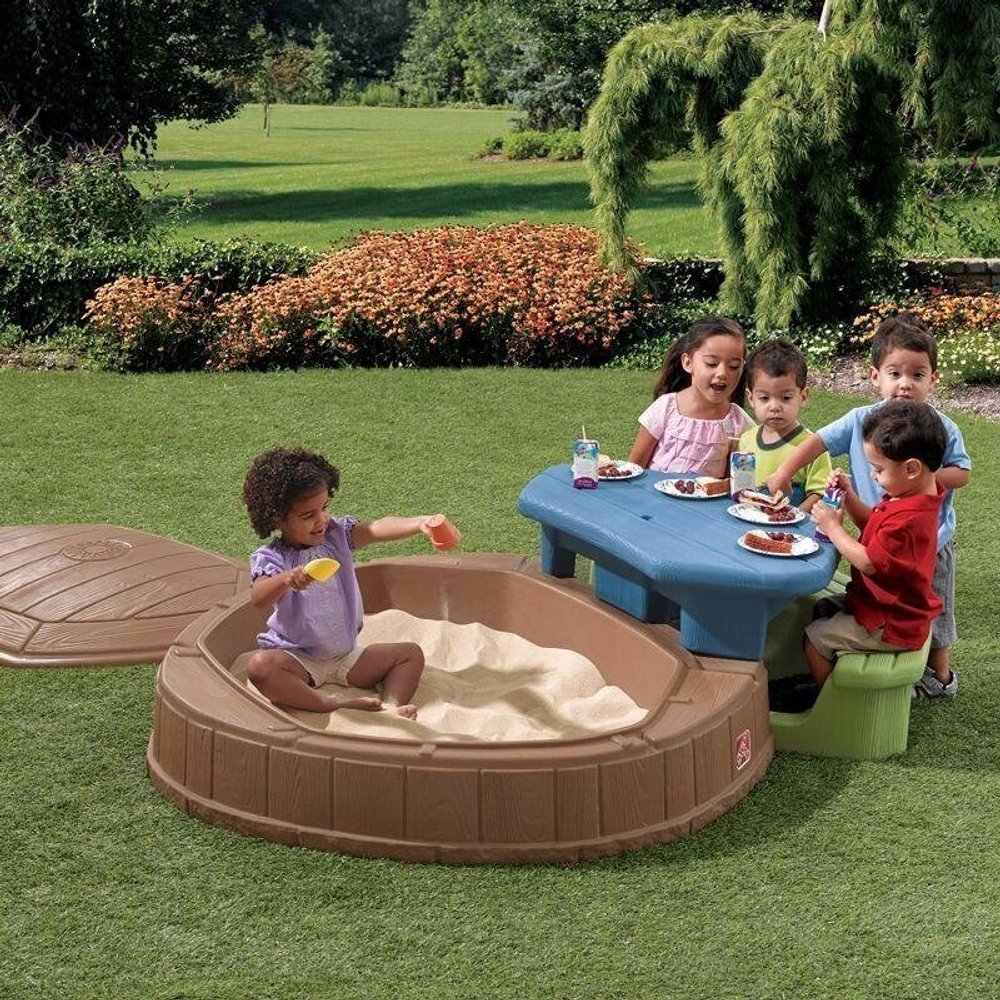 Песочница со столиком