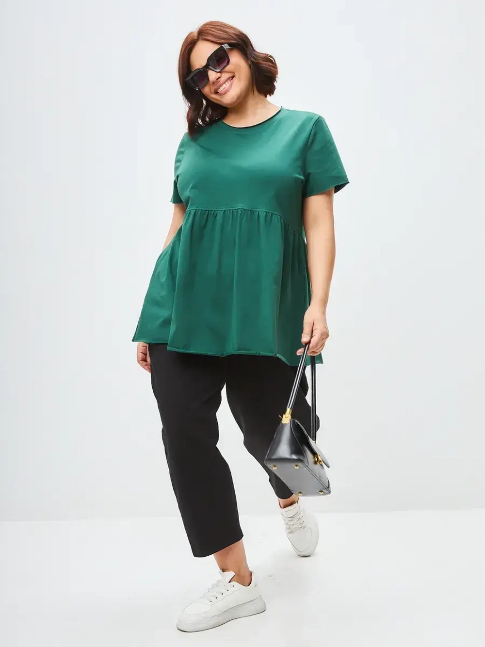 Футболка с баской оверсайз