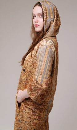 Платье с капюшоном "Фениксы в саду", по мотивам китайского гобелена 18 века