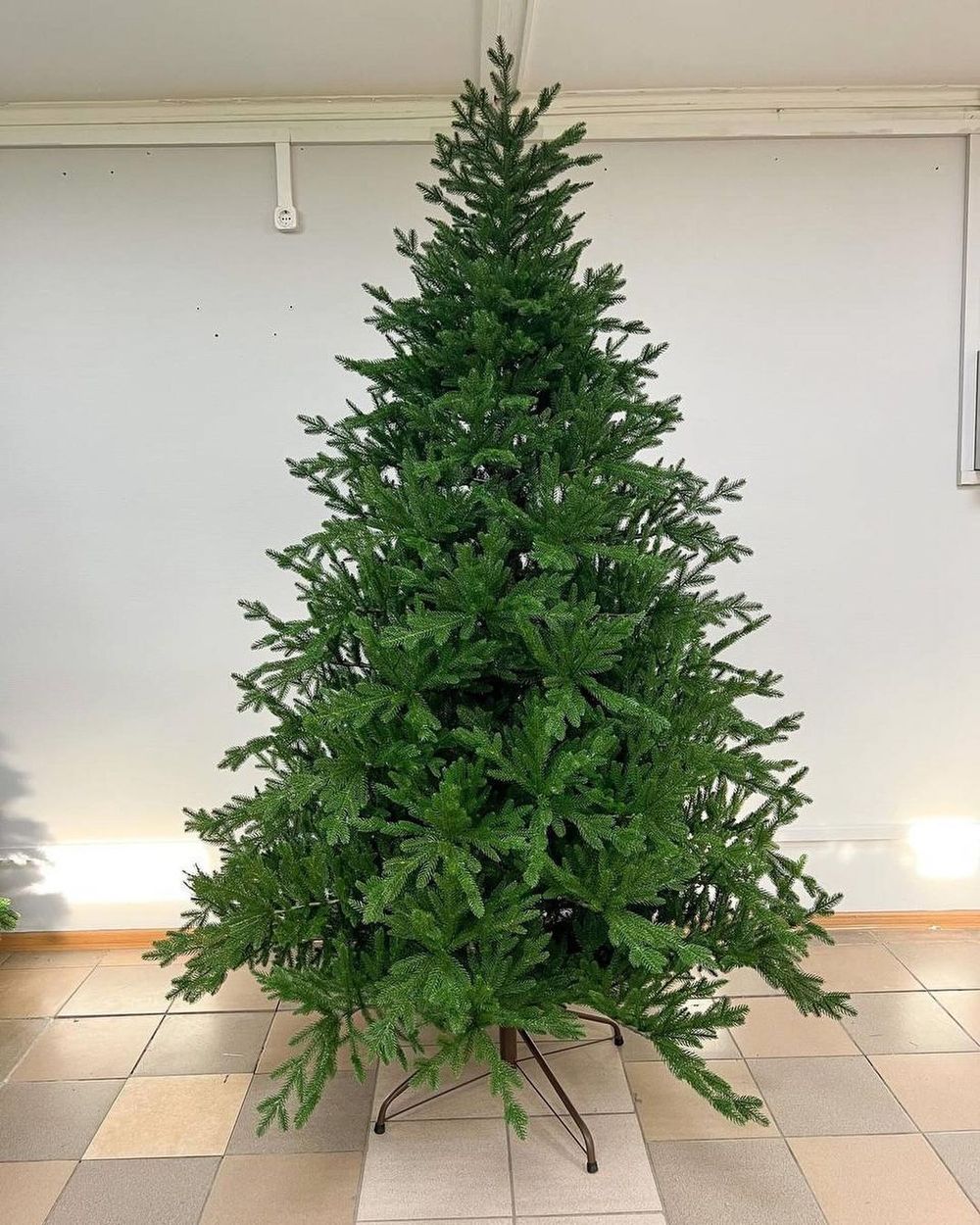 литая елка "Вега"