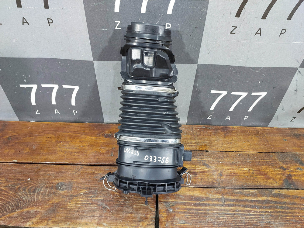 Патрубок с расходомером Mercedes S (W222) 13-20 Б/У Оригинал A6540904200