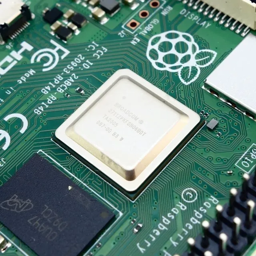 Raspberry Pi 4 Model B 1GB