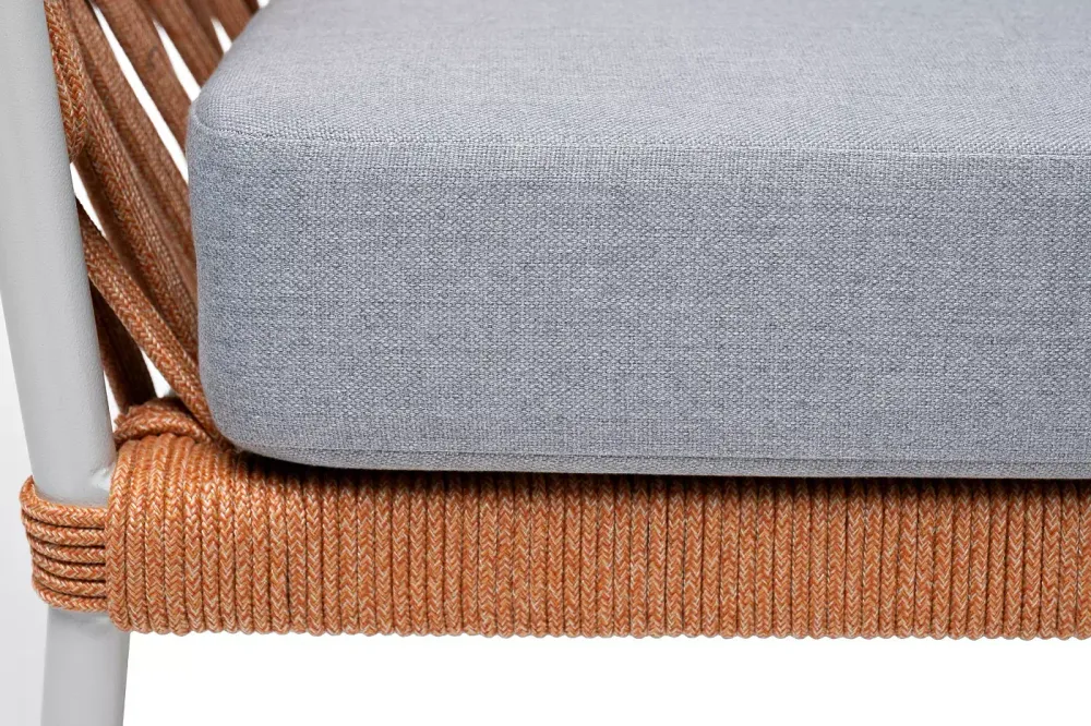 "Диего" диван 2-местный плетеный из роупа, каркас алюминий светло-серый (RAL7035) муар, роуп оранжевый меланж круглый, ткань светло-серая