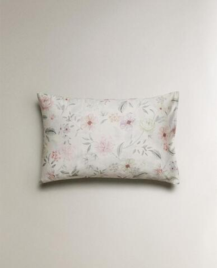 ZARA HOME НАВОЛОЧКА ИЗ САТИНА С ЦВЕТОЧНЫМ ПРИНТОМ, ЖЕЛТОВАТО-БЕЛЫЙ