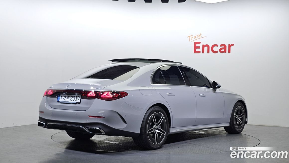 Mercedes-Benz E-Class W214 E300 4MATIC AMG Line (05.2024)