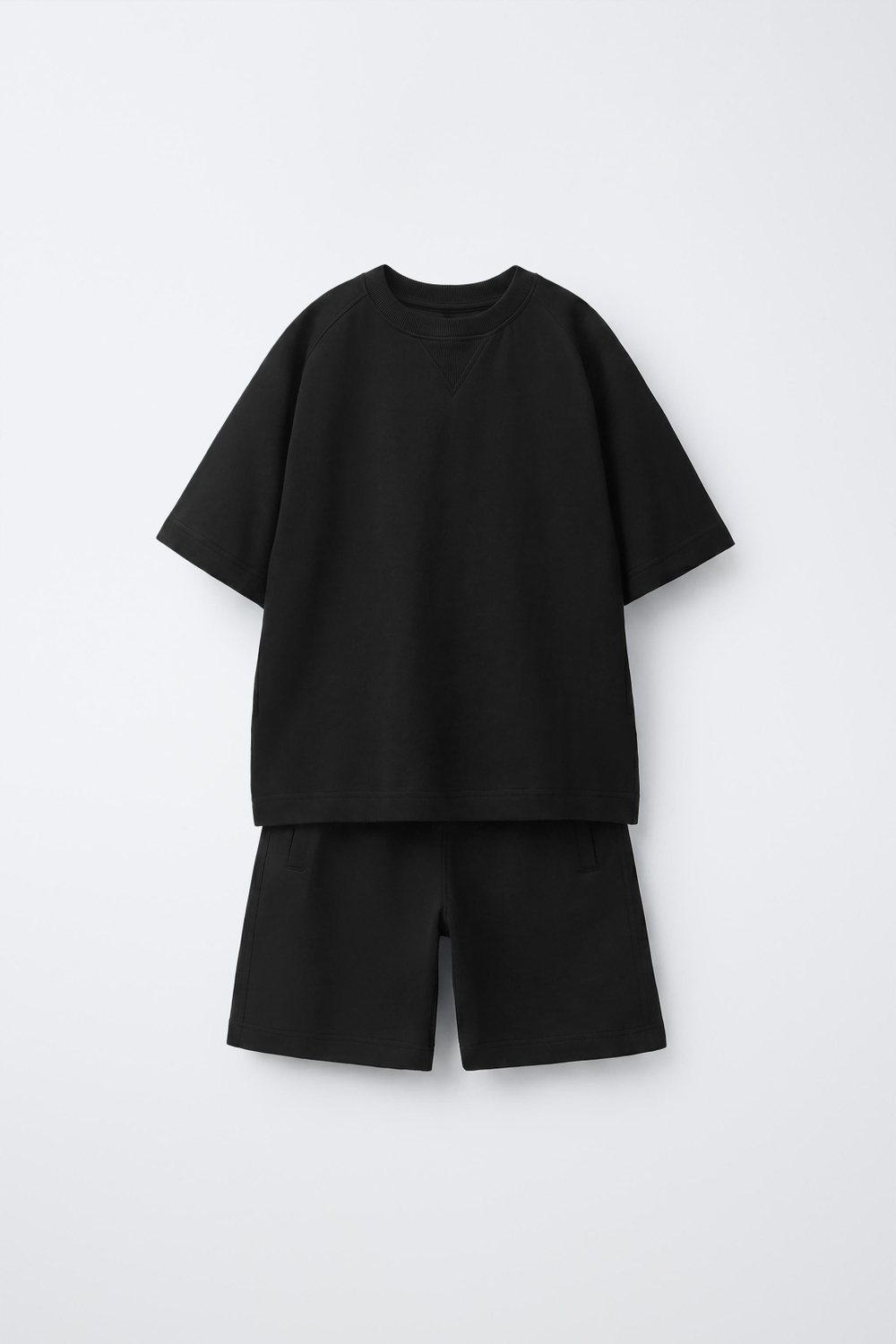 ZARA КОМПЛЕКТ ИЗ ФУТБОЛКИ И ШОРТОВ, ЧЕРНЫЙ