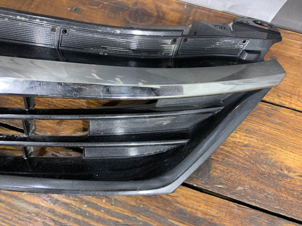 Решетка радиатора Toyota Camry (XV50) 14-17 Б/У Оригинал 5310133510