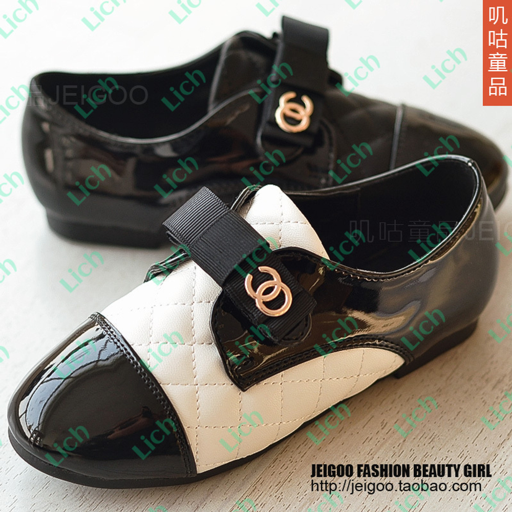 Туфли детские из лаковой и стеганой кожи с бантом