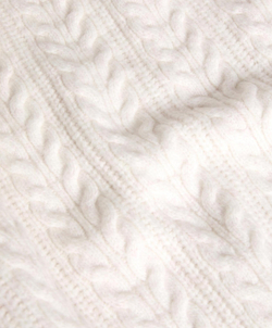 Oysho Вязаный свитер с высоким воротником, светлый экрю