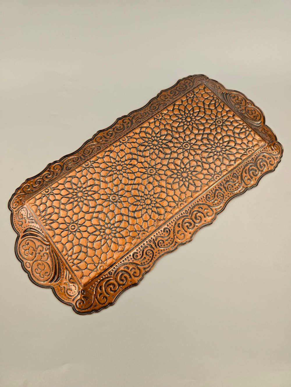 Поднос прямоугольный декоративный 35*18 "Цветок" металлический /ACAR. Турция (серебристый)