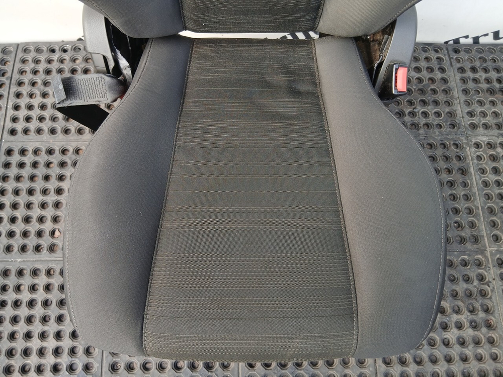 Комплект сидений пневматических 2017г