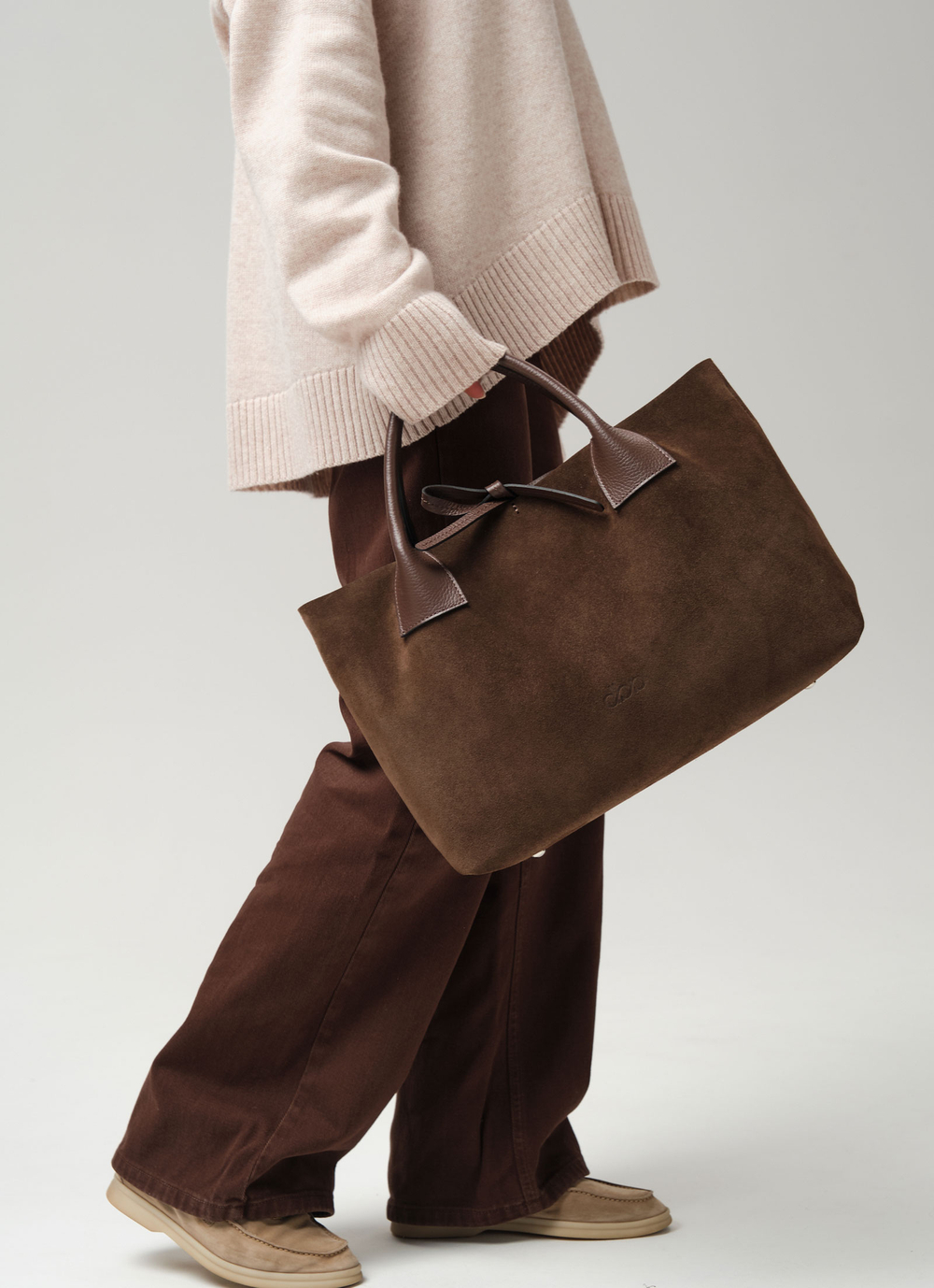 Замшевая сумка Iris DBR 31372 кофе