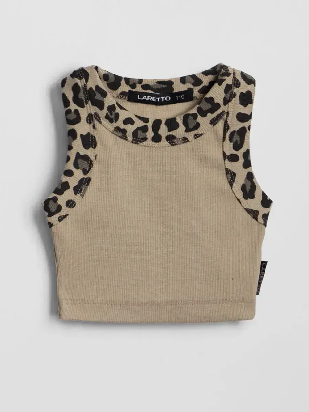 Костюм для девочки с шортами