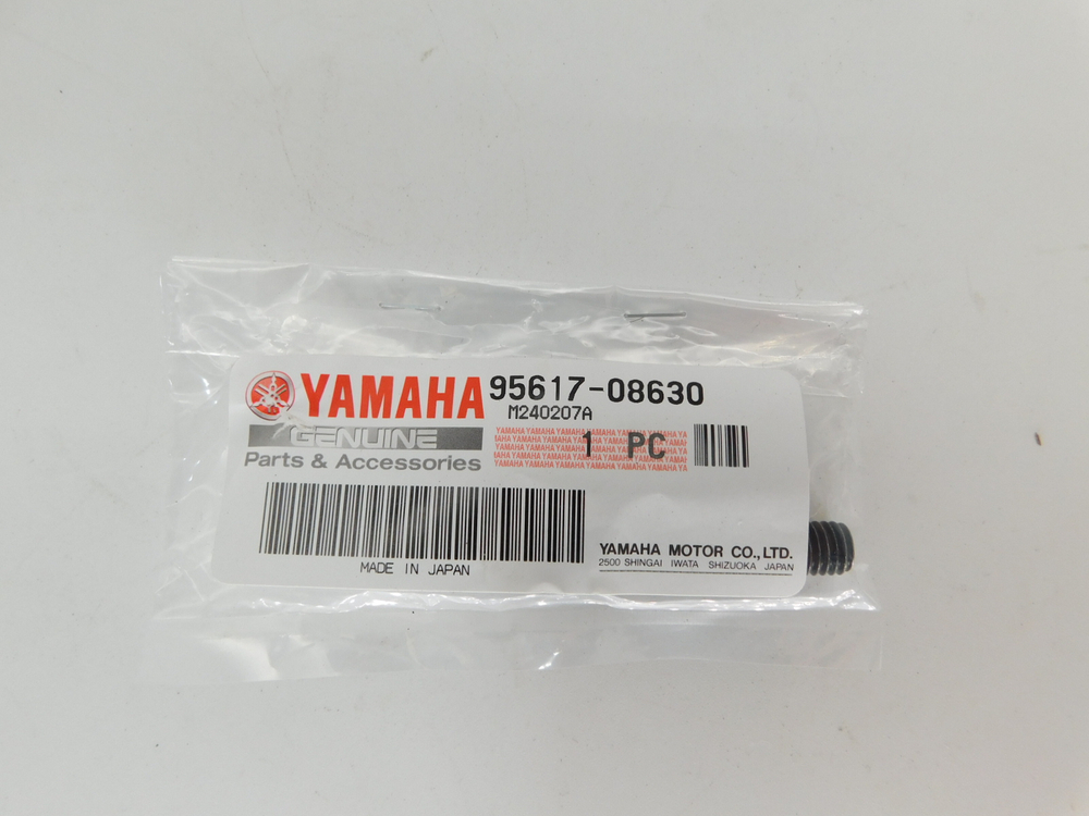 шпилька гбц Yamaha Drag Star 400 XVS400 95617-08630-00