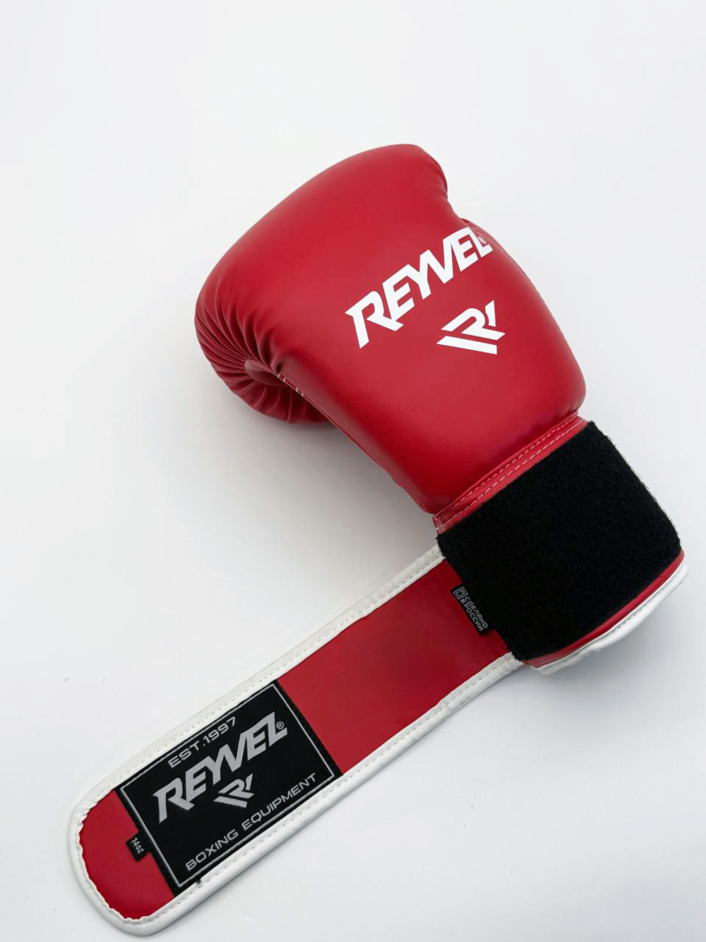 Перчатки боксёрские Reyvel Винил 80 (Красные)