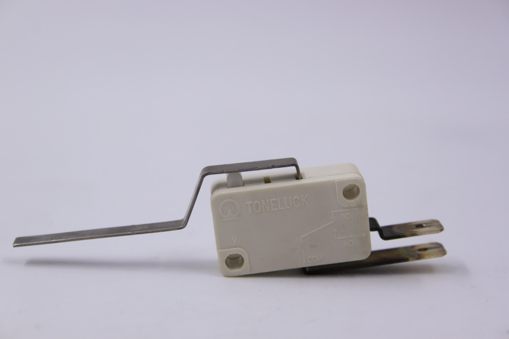 Микропереключатель стиральной машины HAIER 012G6050040A