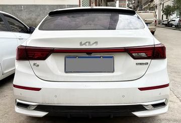 Козырёк заднего стекла Kia K3 / Cerato / Forte 2019-2025 чёрный глянец