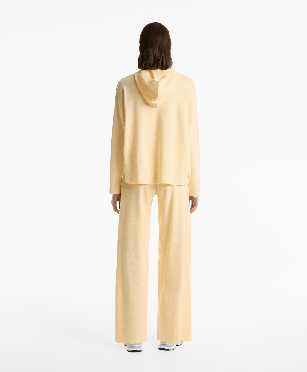 OYSHO Широкие брюки из рубчатой ткани, желтый