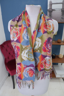 Шарф  цветочный