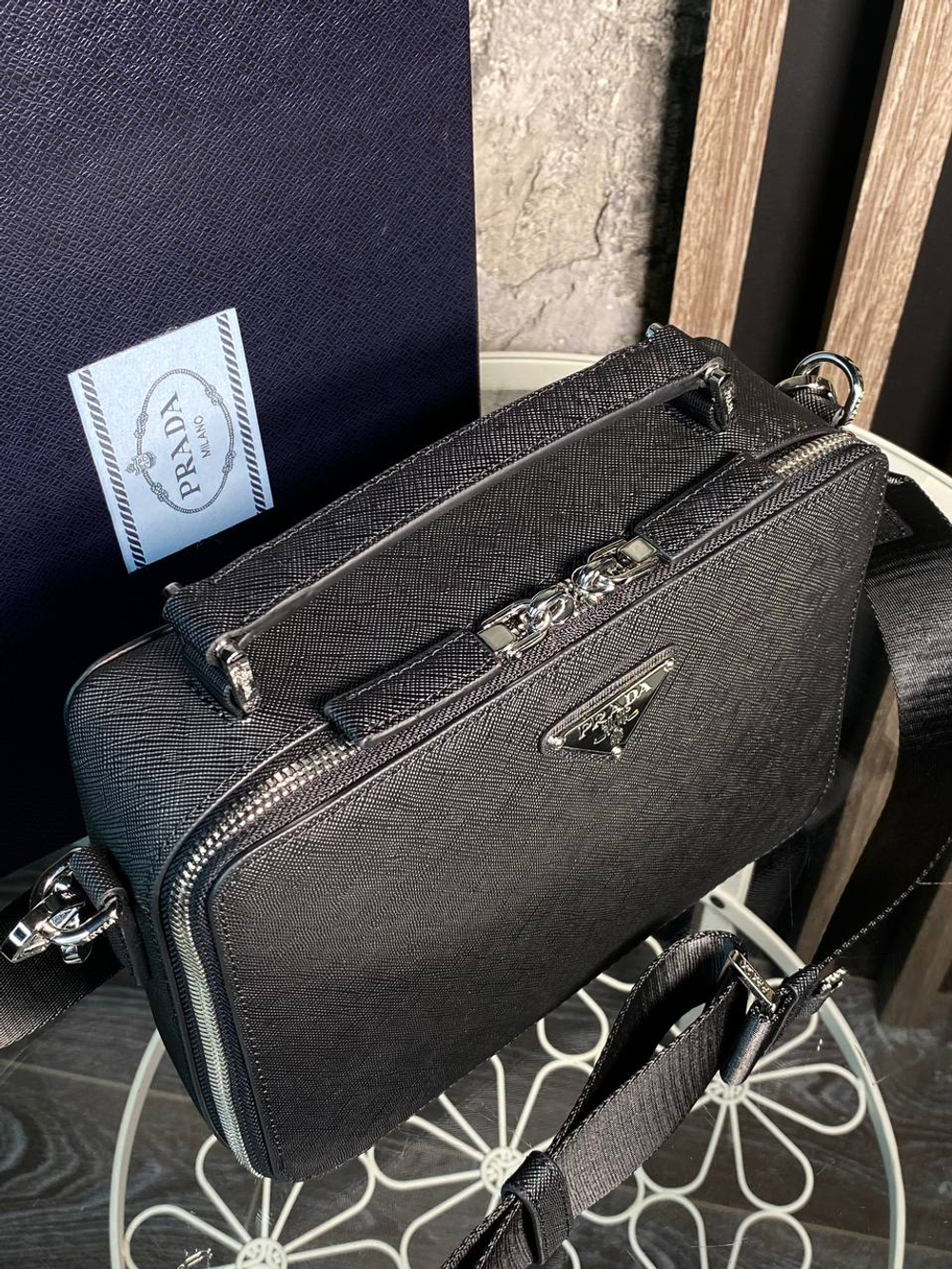 Сумка-мессенджер Prada