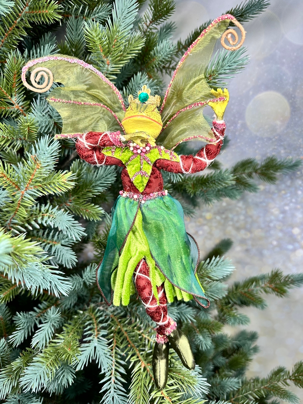 Елочная игрушка Лягушка-фея 30см ChristmasDeLuxe premium collection бордово-зеленая
