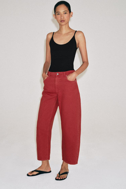ZARA ДЖИНСЫ КАПРИ BALLOON СО СРЕДНЕЙ ПОСАДКОЙ — ZW COLLECTION, КРАСНЫЙ