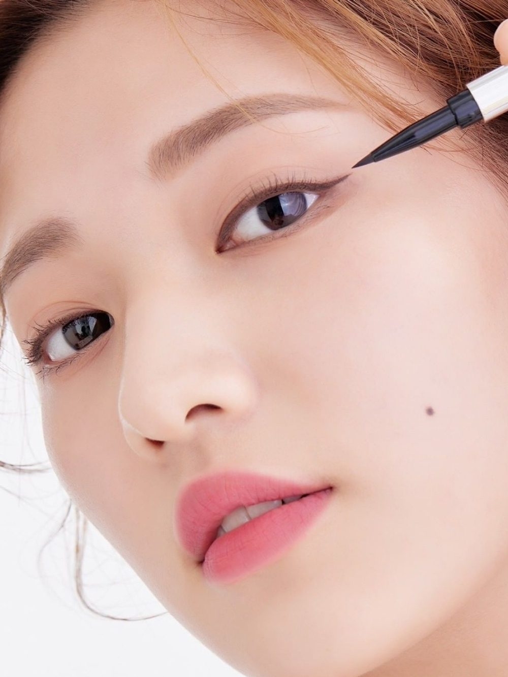 Tony Moly Профессиональная гелевая подводка для глаз Back Gel Eyeliner 01, 4гр