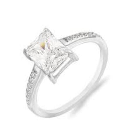 Кольцо из серебра с фианитами