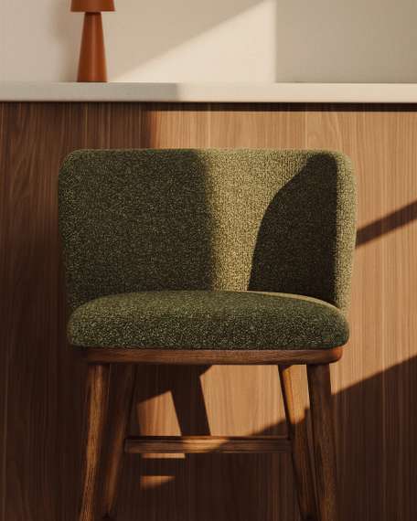 Барный стул Ciselia из темно-зеленого шенилла с ножками из ясеня в отделке орех